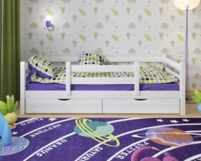 Детская кровать из массива березы Соня-5 (Белый/Лак) в Новом Уренгое - novyy-urengoy.mebel-74.com | фото